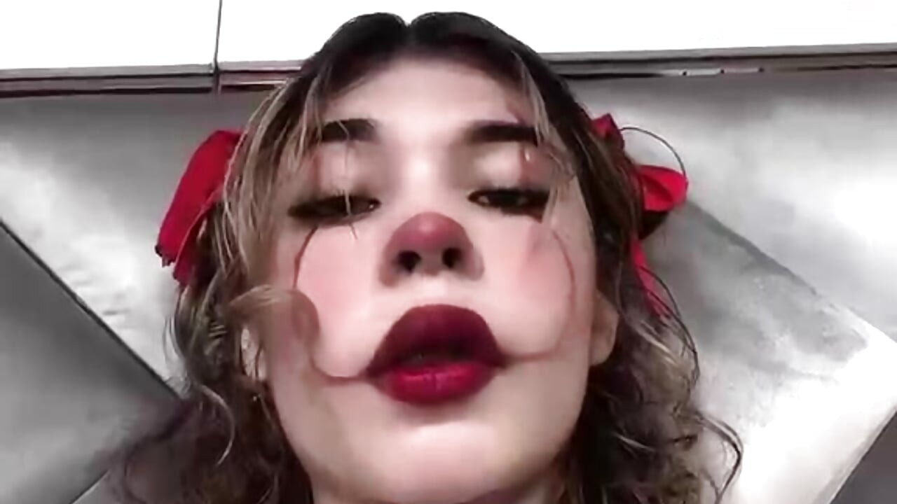 🤡Don't be scared, baby... I'm your favorite naughty clown.😈💋 - crystal_gilton 님의 동영상