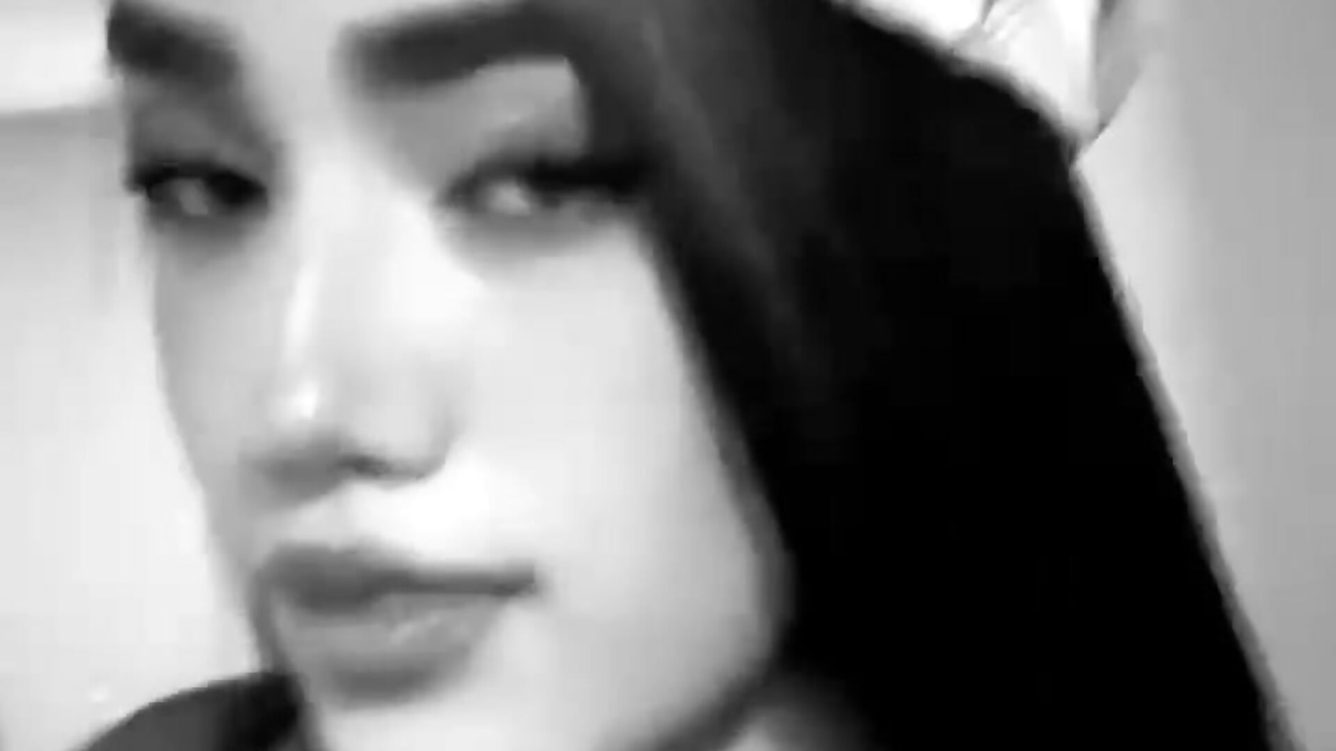 Video de WhatsApp 2025-11-12 a las 10,59,30_a5240741 - video by Roseliin cam model