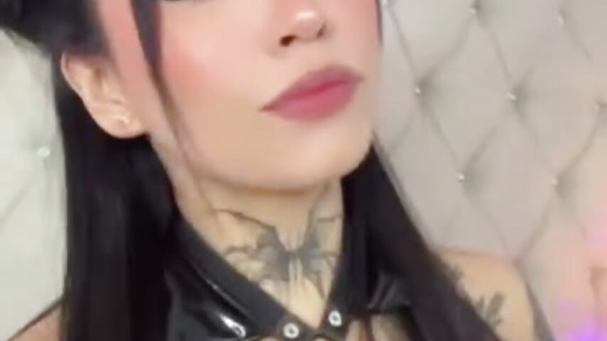 BLACK FRIDAY 60% OFF 🐇Watch this schoolgirl get into mischief 😜 - video by Liathompson_FG cam model