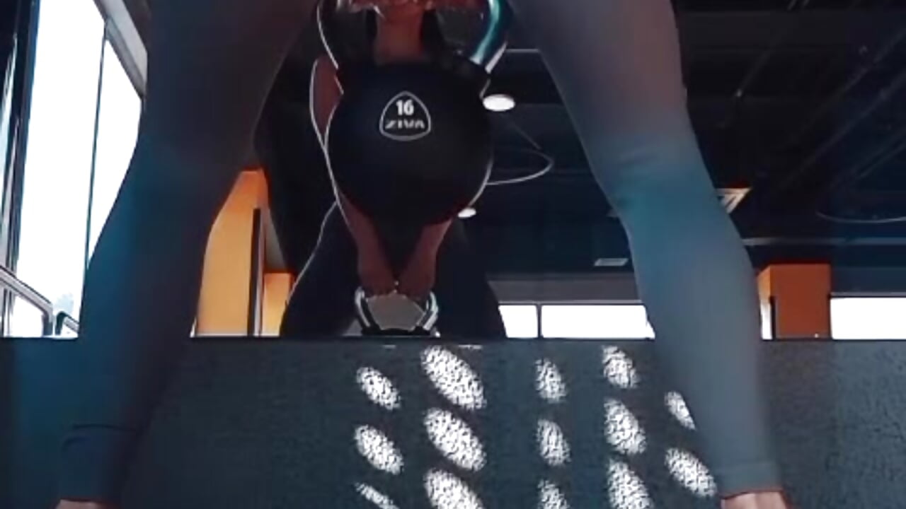 "FIT"– Belladonna_lips kameramodell videója