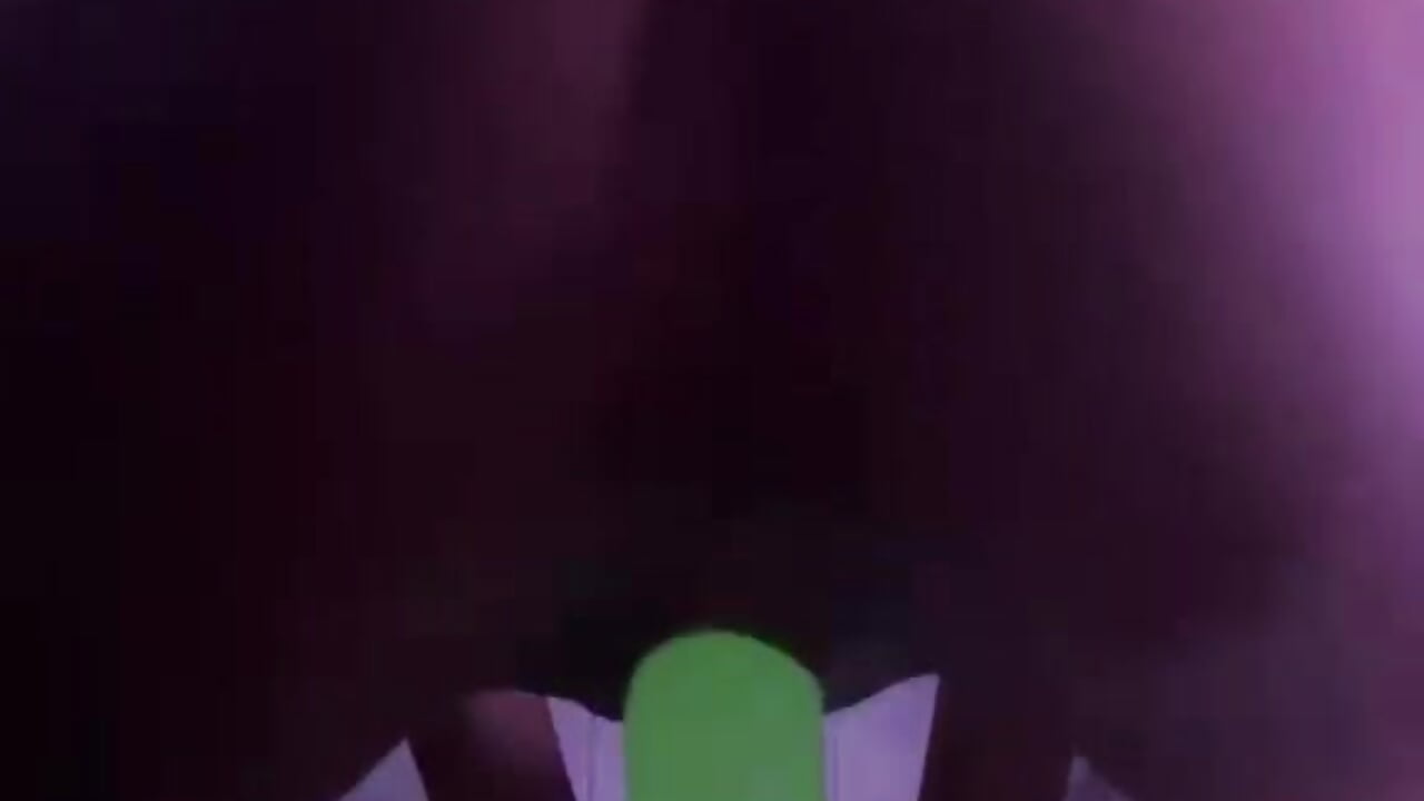 🔥 Dale play y ven a verme montando el dildo 😏 - Vídeo de TOOKIOG_, modelo de vídeos
