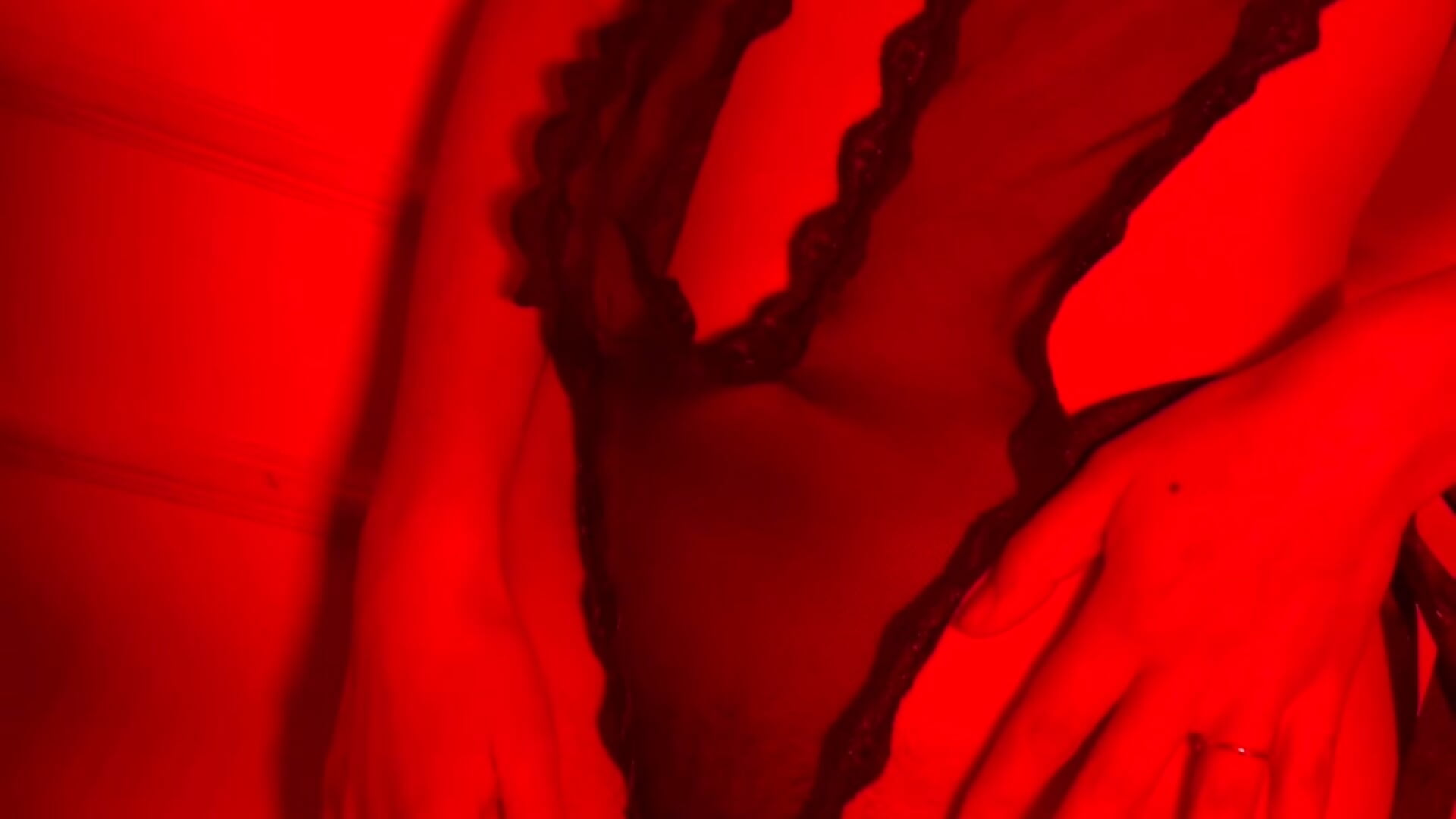 I see Red!!! - video di AliceMadnes modella di cam