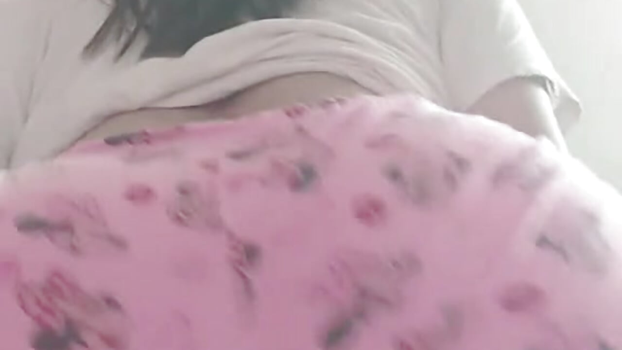 I'll kiss you and the temperature will rise, baby. Wherever you want, I'll come pick you up. 🌊🌊🌊 - video by Lilith_Rouge cam model