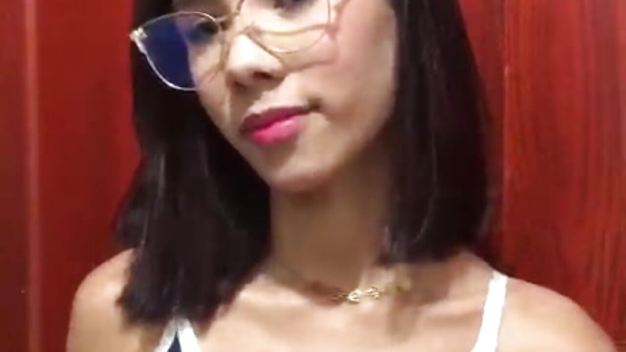 cute - video by lovely_lizz cam model