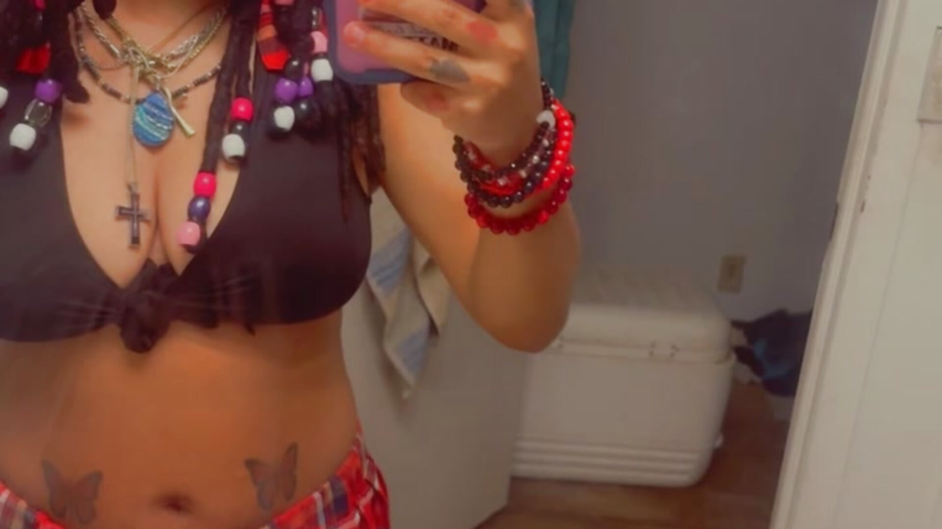 Beauty - video by Venomouskeeper cam model