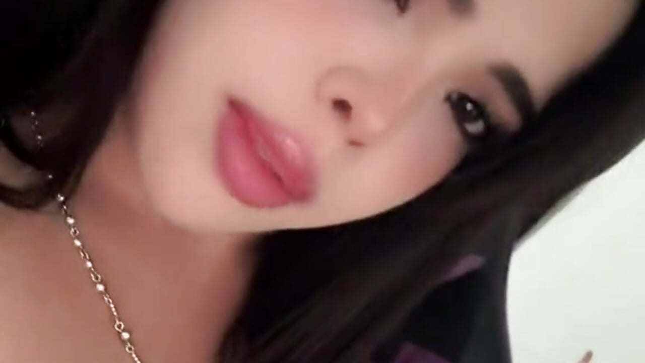 Merry Christmas 🥰 - video by Ari_coleman cam model