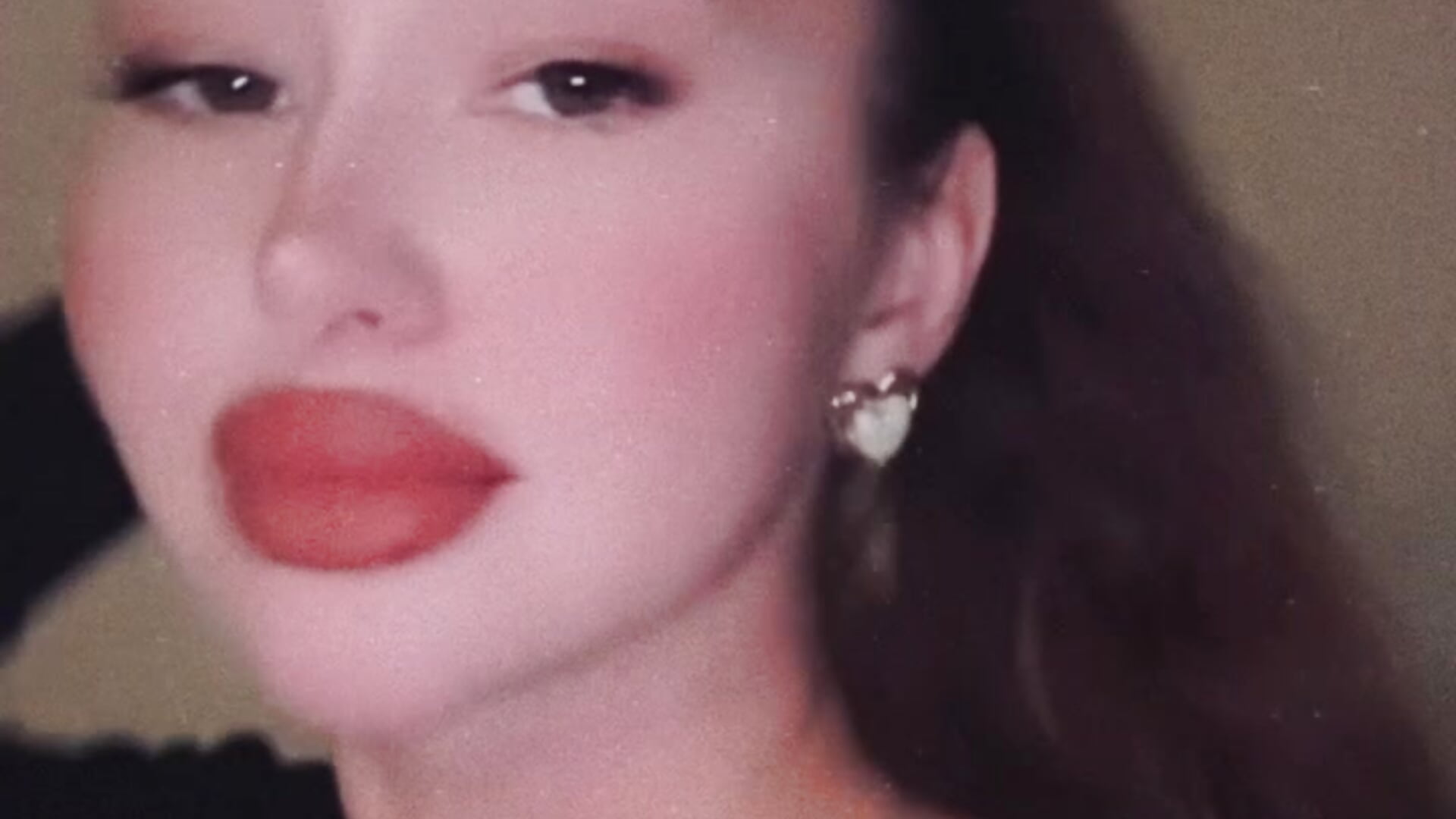 3265484920063793831 - video by Dianagoldennnn cam model