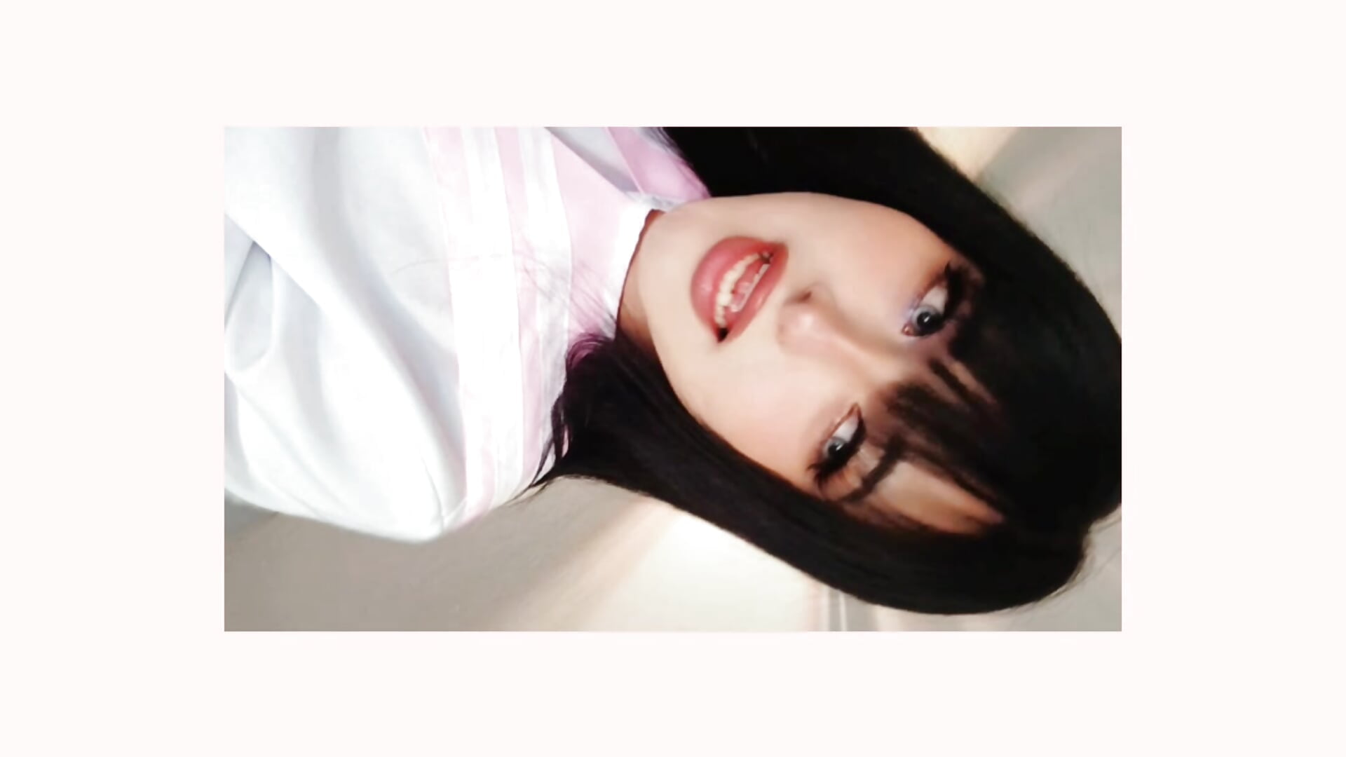 1000118663 - video by rachel_chowts cam model