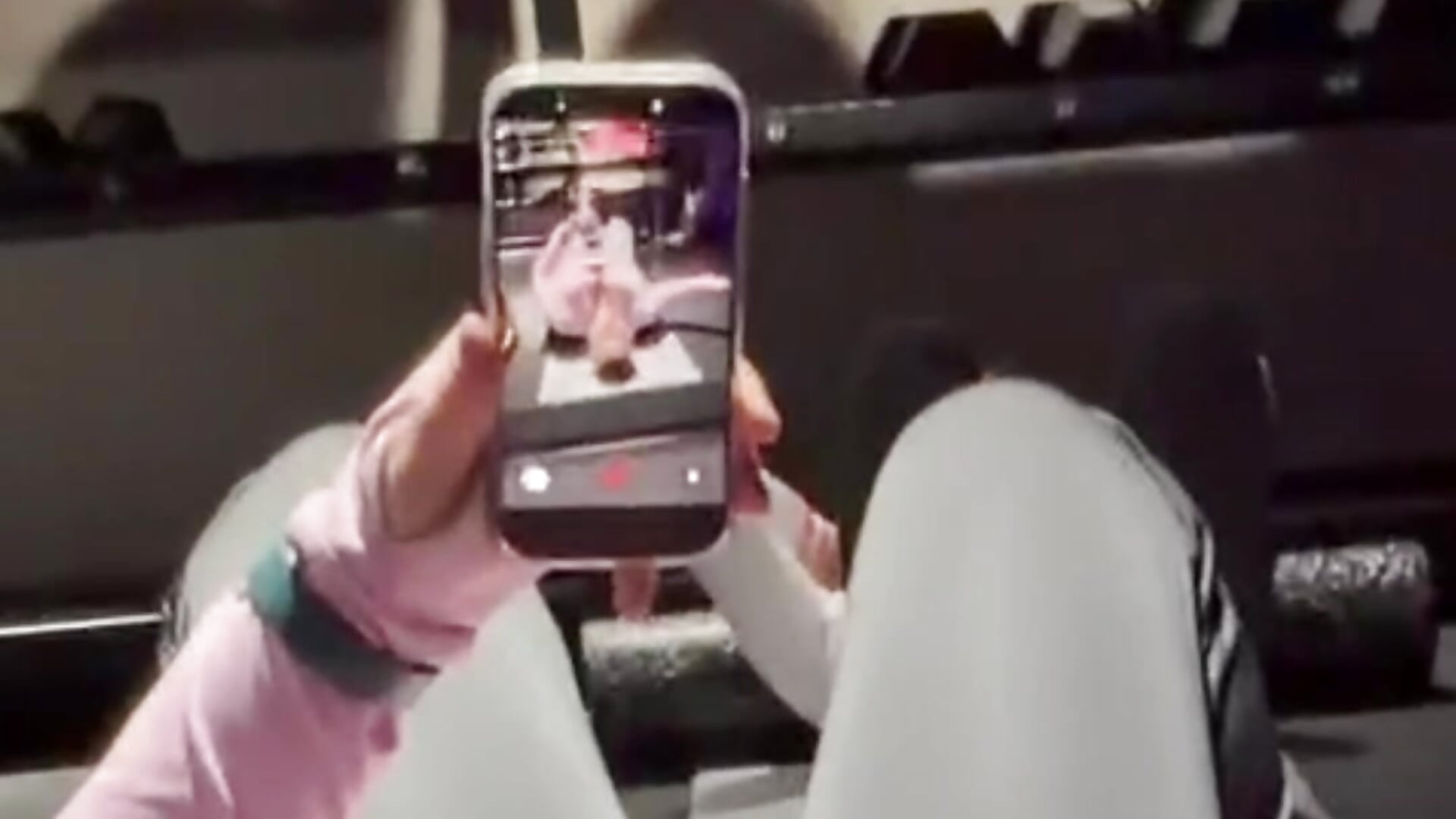 support me - vídeo de la modelo de cam KilianaNoir