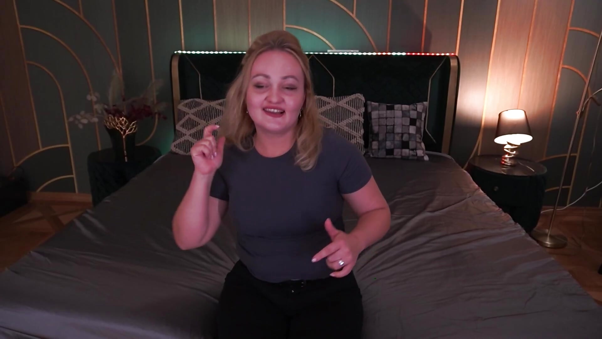 hey guys, welcome to my room - video by CurvyMuses cam model