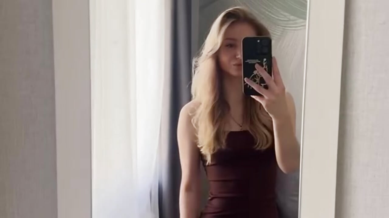 <3 - video by MoonlitCrystalia cam model