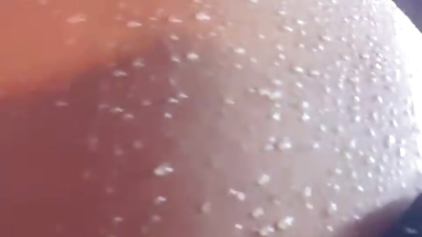 My wet body 💦😏 - video by meredith_jones cam model