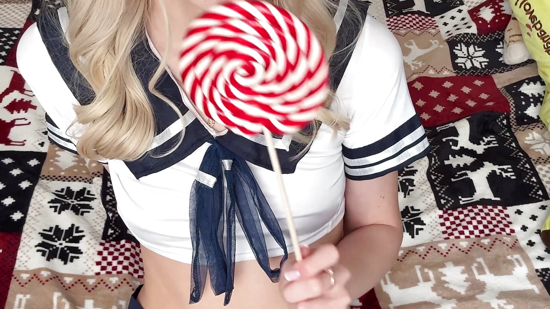 👩🏼Tasty lollipop😜🍭 – video od webkamerové modelky RussianBlondes