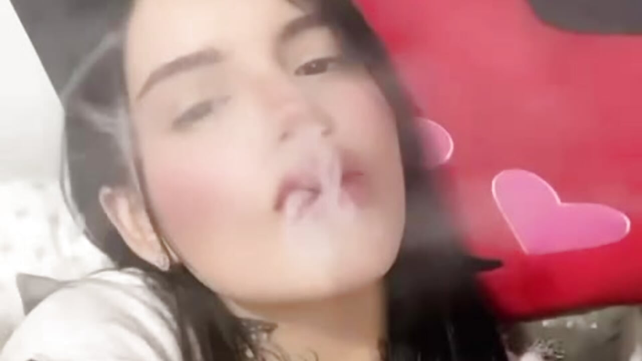 😇 - Angeline_smith1 adlı kamera modelinin videosu