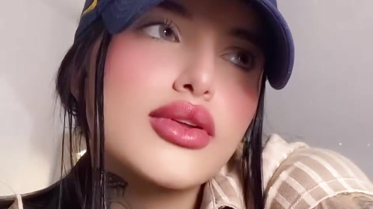 😇 - Angeline_smith1 adlı kamera modelinin videosu