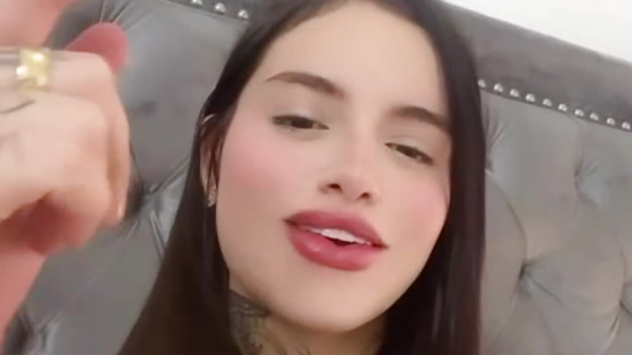 😇 - Angeline_smith1 adlı kamera modelinin videosu