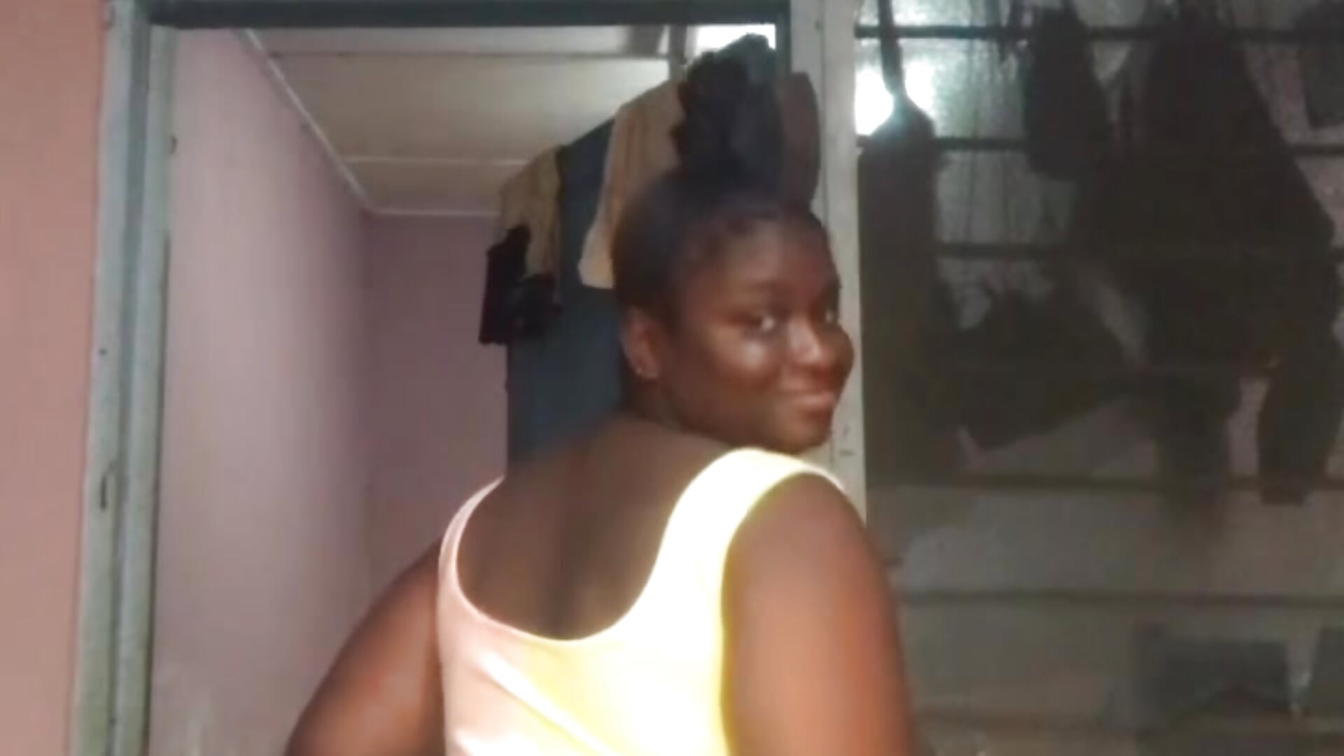 65FA1BDE-5E50-4D57-B4F9-B4EC02E99F02 - video by Naughty-bratt cam model