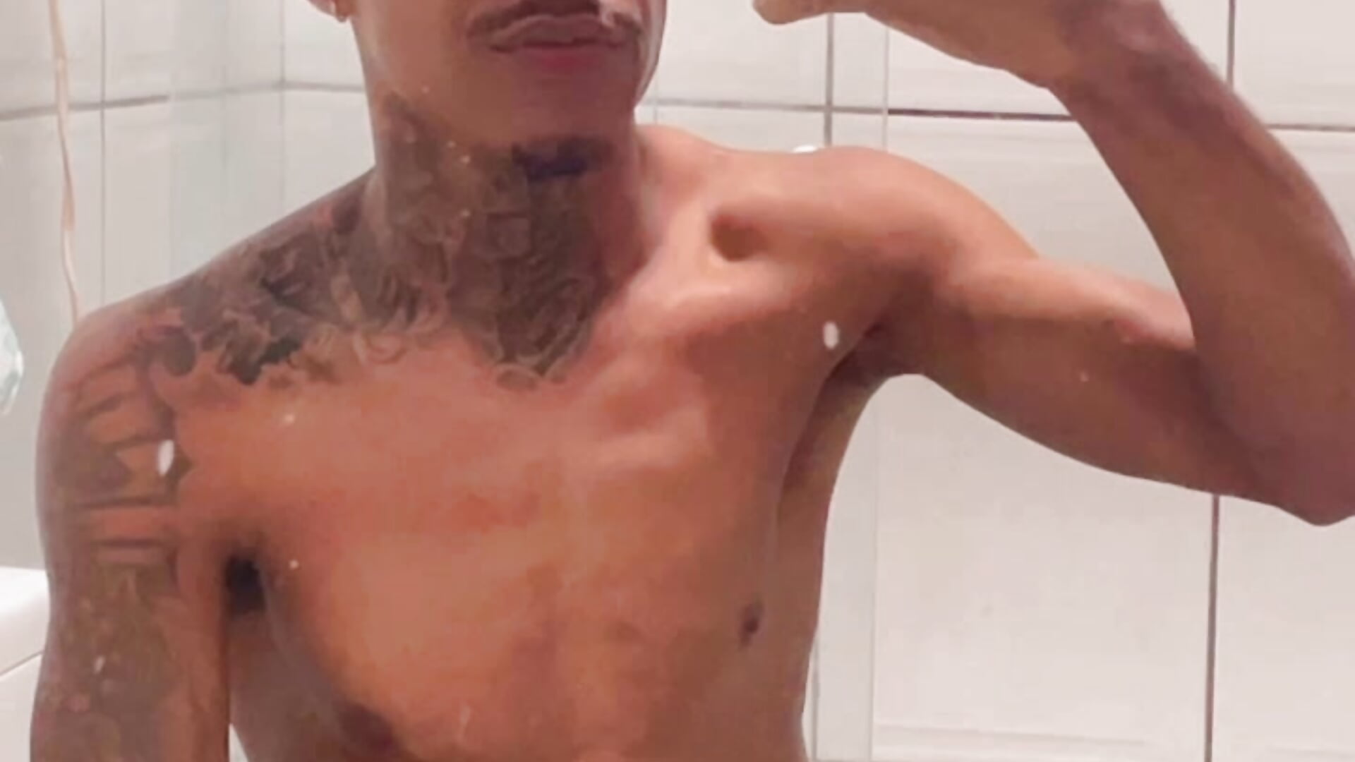 74a86c085a19480e902e366eb02cc447 - video by pxgusta cam model