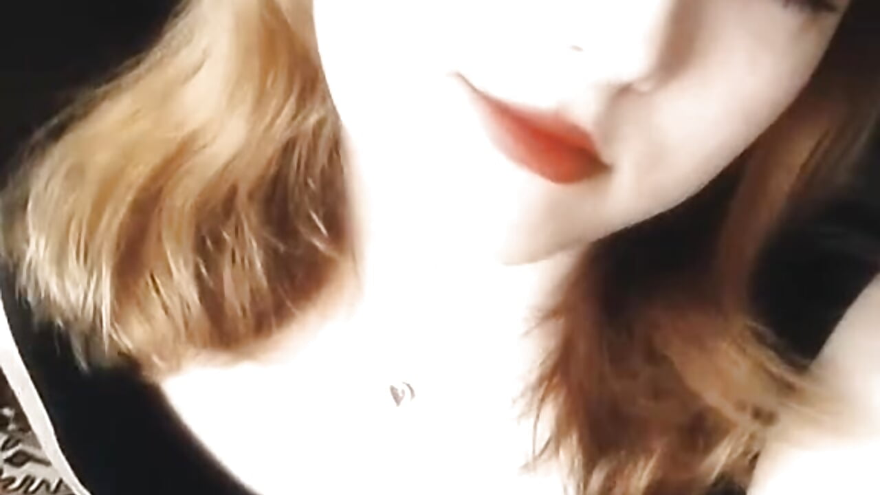 video_2025-11-08_15-20-46 - video by LauraKelley cam model