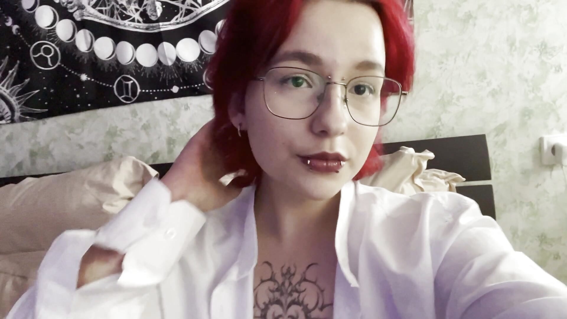 Do you like white shirts? - video by TheaMacrae cam model