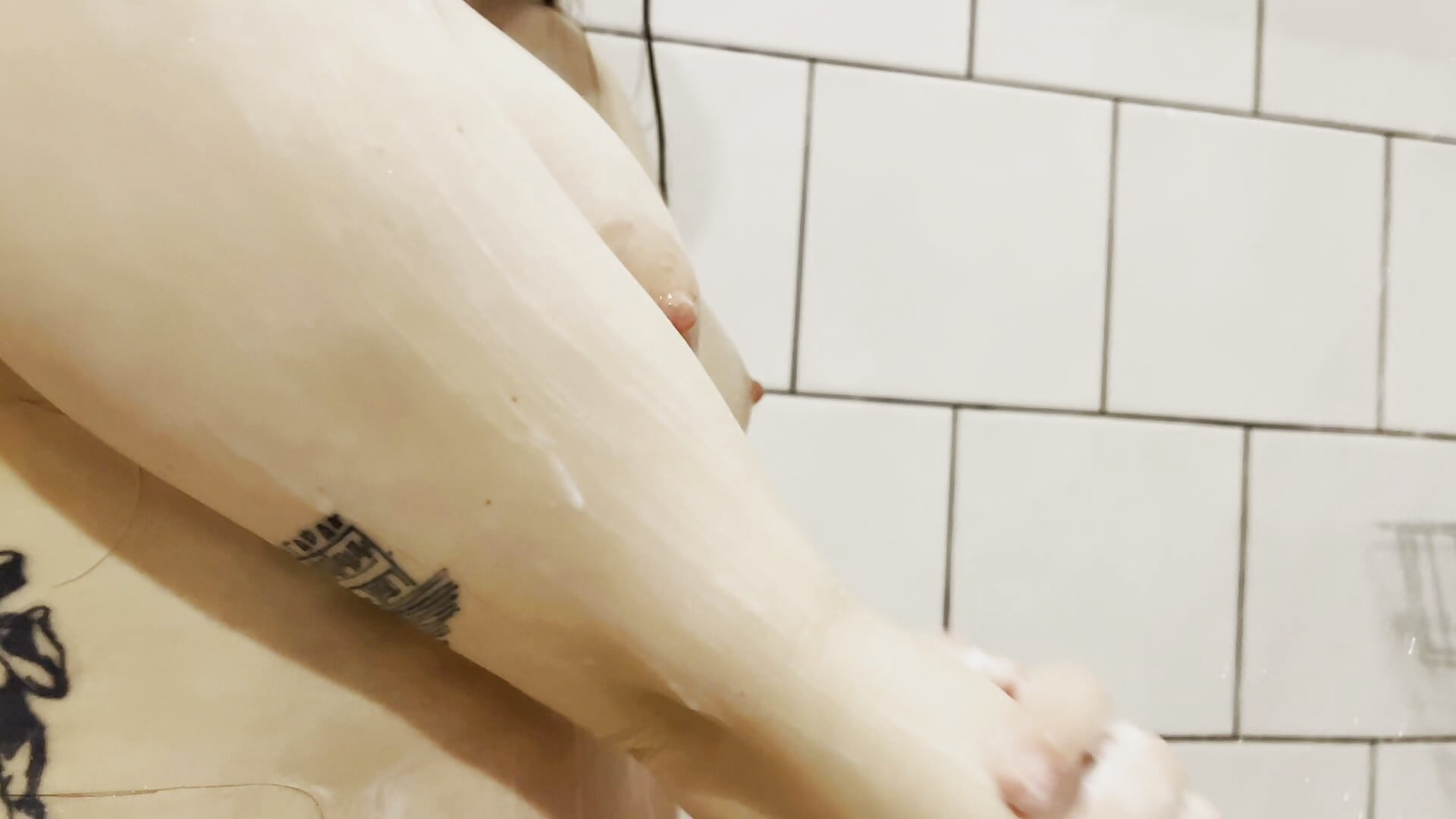 wet hot and soapy - video by _cutie__angel_ cam model