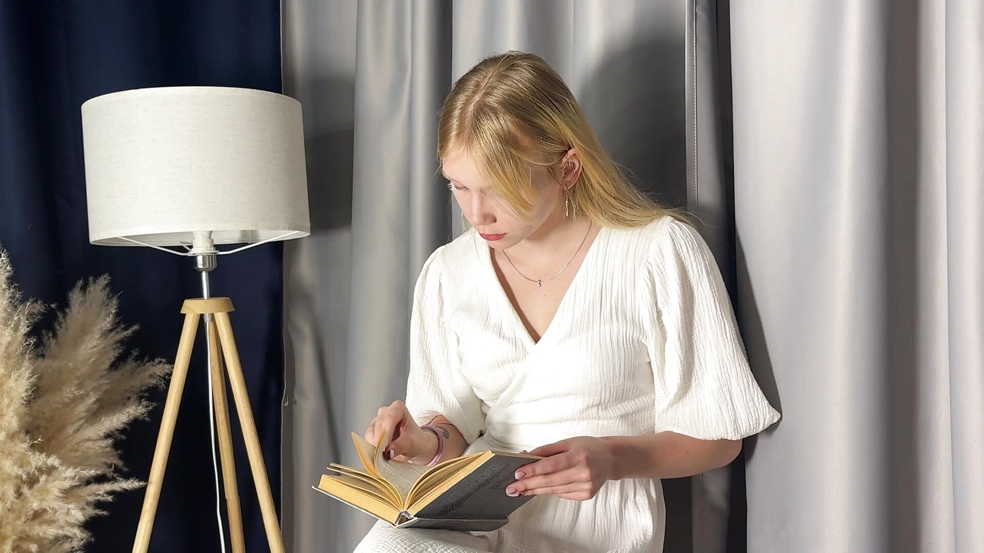 Glass Dreams - video av UnDesiga cam model