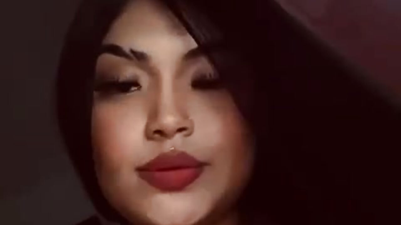 profile-intro-video-1762743489 - video by ScarlettSweet_Pink cam model