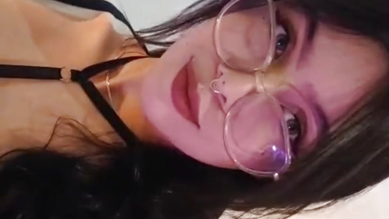 Hey hey! 😋 – video modela na kameri miel_18