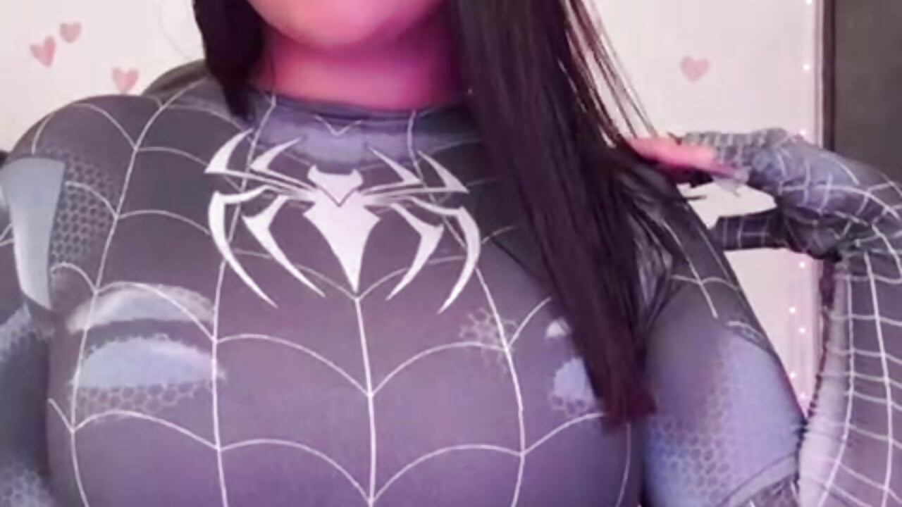 Sexy Spiderwoman - video by AmaraVelin cam model