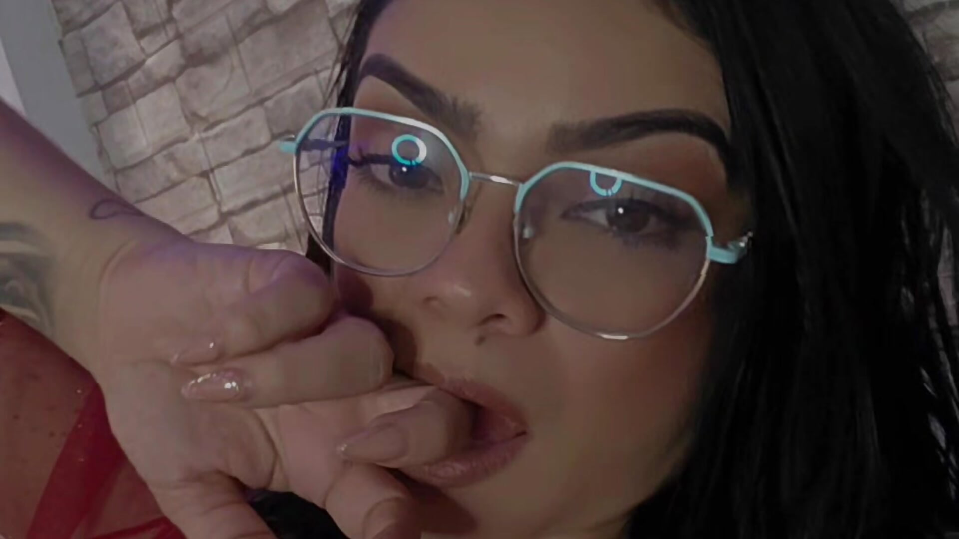 Hot kiss - video di sofiaalarson modella di cam