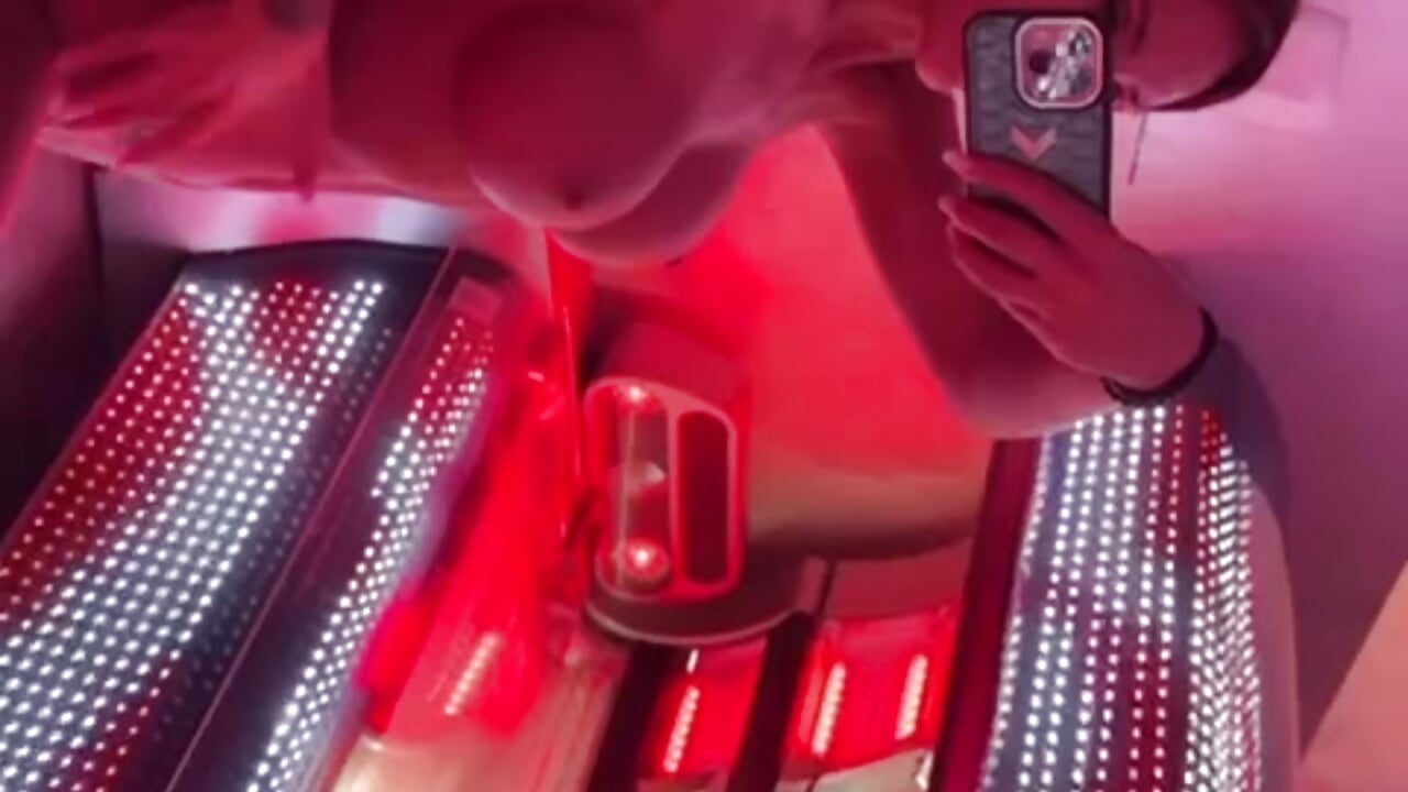 Tantastic - video by NicollleDiamondd cam model