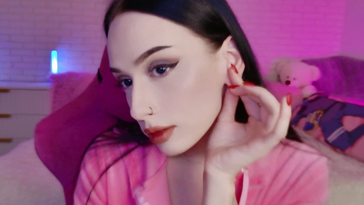 Earlobes massage - video od modelky/modela Darineko_