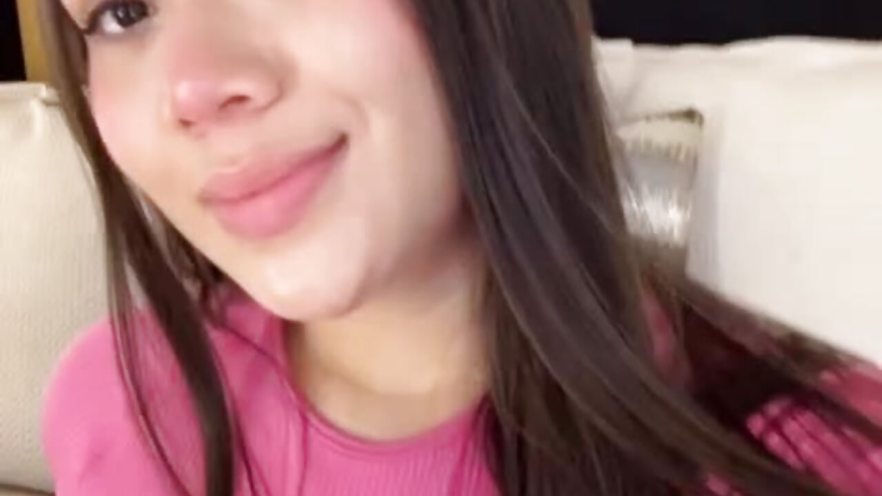 Yummy tits🍒👅 - βίντεο μοντέλου sofiaivanova