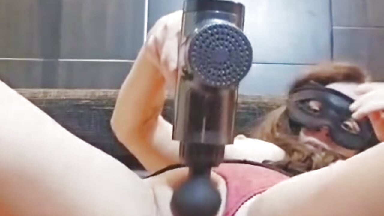 Del 2 vattenorgasm! - video av Always_foryou cam model