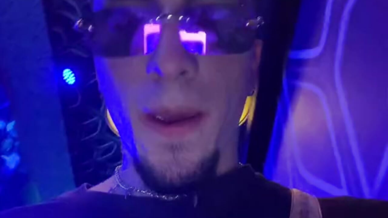 And if you find me at a party? 🔥 - vidéo du modèle de showcams AresMassimoX