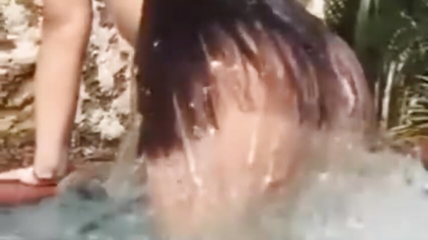 Could you help me put on sunscreen?🥴 - video van Naty_wet_18 cam-model