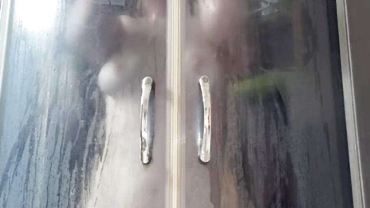 I take a steam shower – video af Kate_Moan cam-model