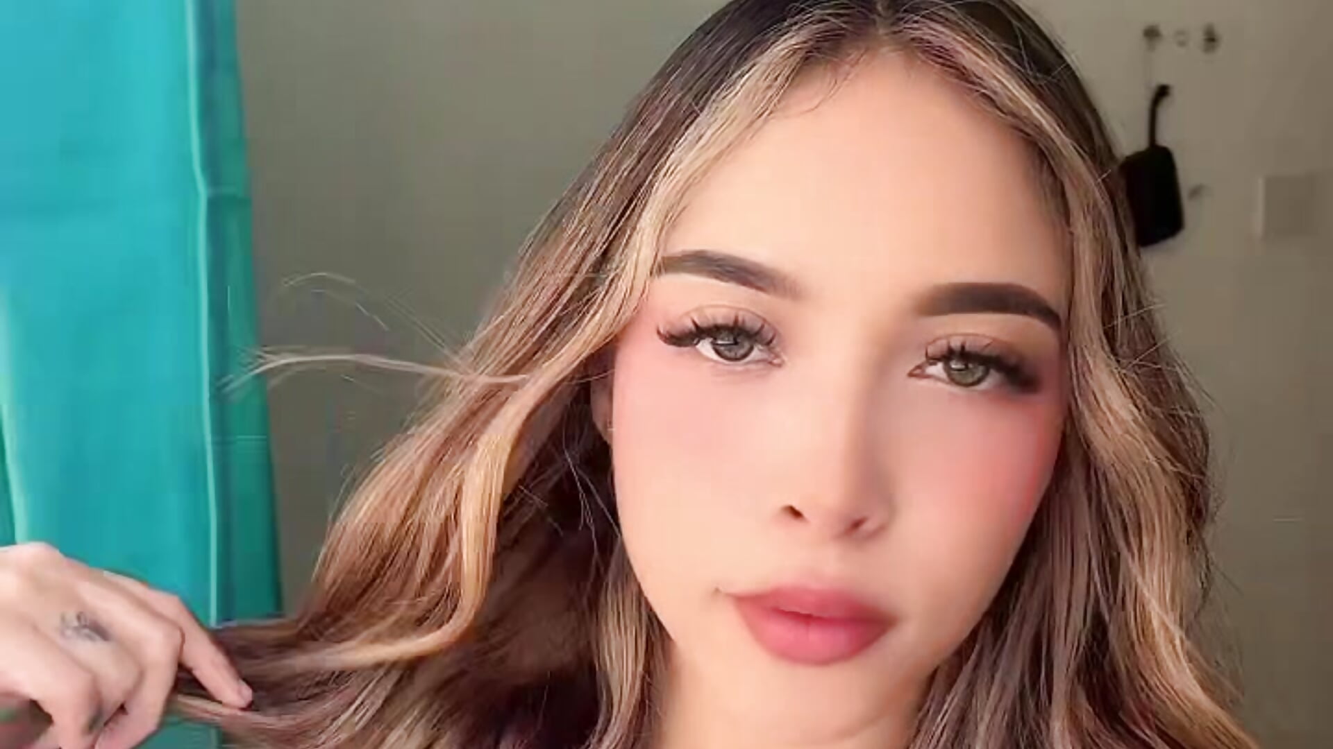 Un día ala vez🦋 - סרטון של 888adara, דוגמן/ית מצלמה