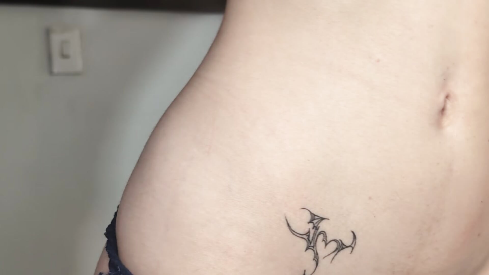 Wanna tastw my tight ass?－カメラキャストのDahliaVex_の動画