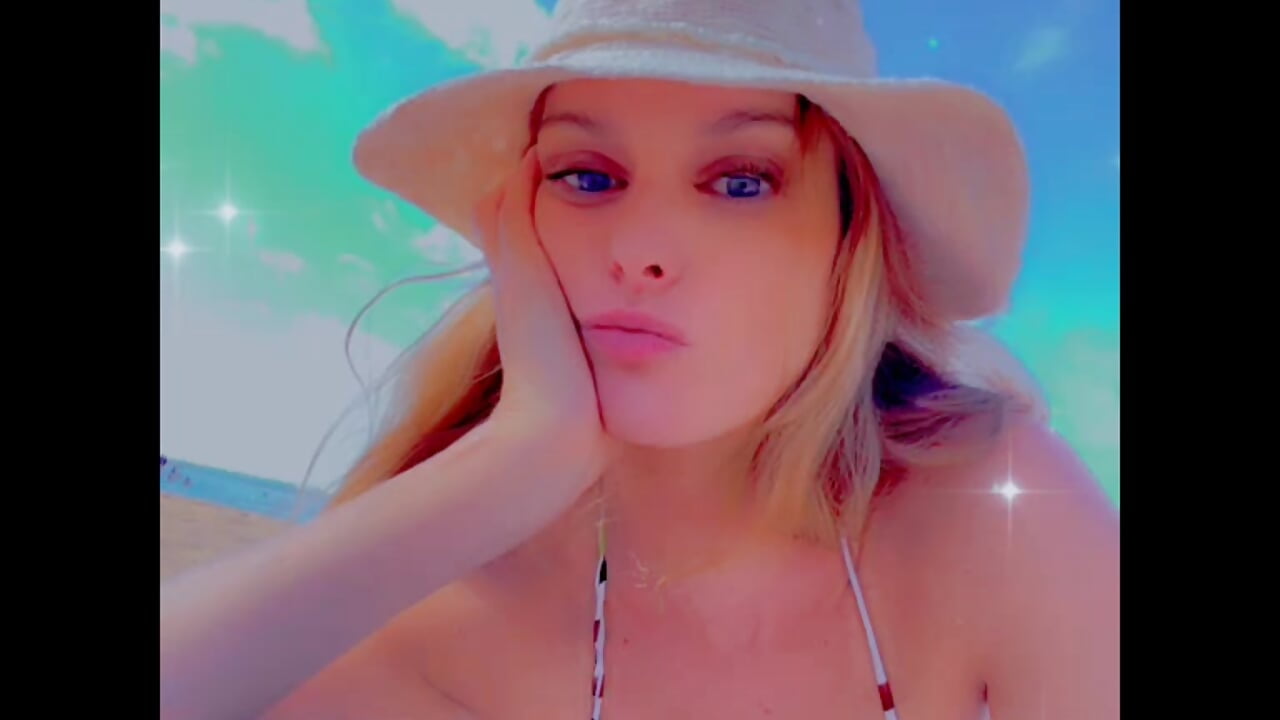 hi! - video by bellainparadise cam model