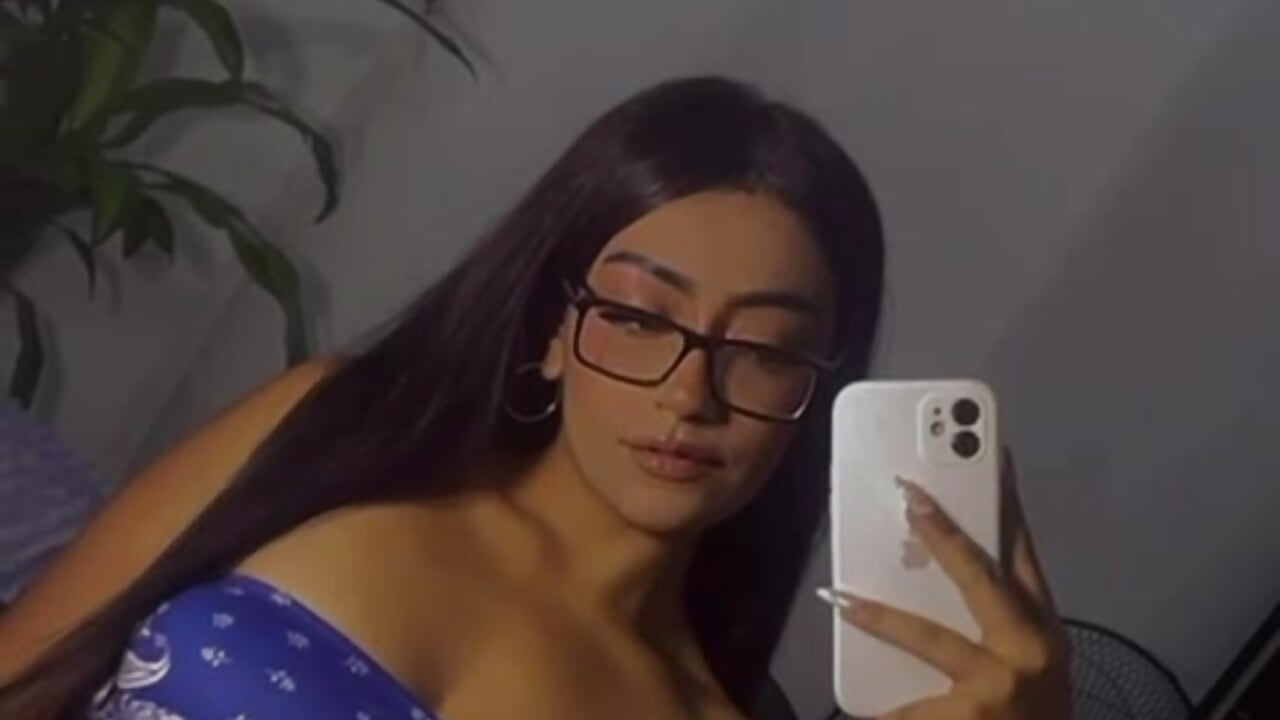 Para ti - video by Valkyfoxxx cam model