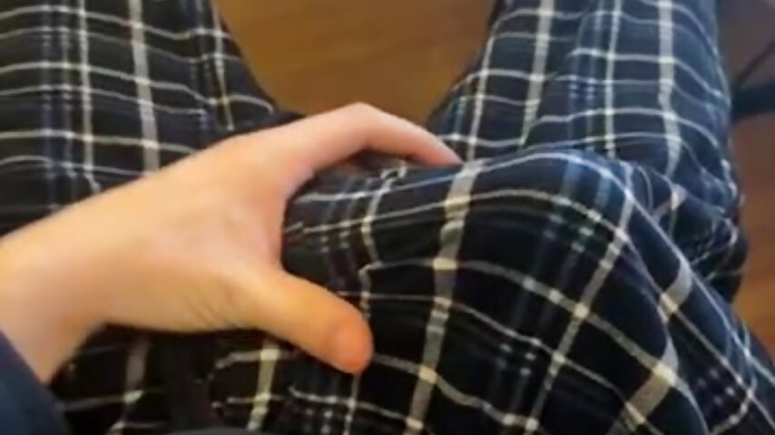 Pajama Jerking - video by jw25055 cam model