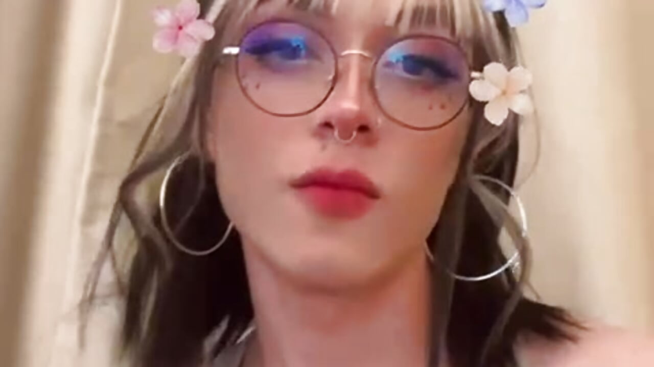 🔥 - video by cleeo_nile cam model