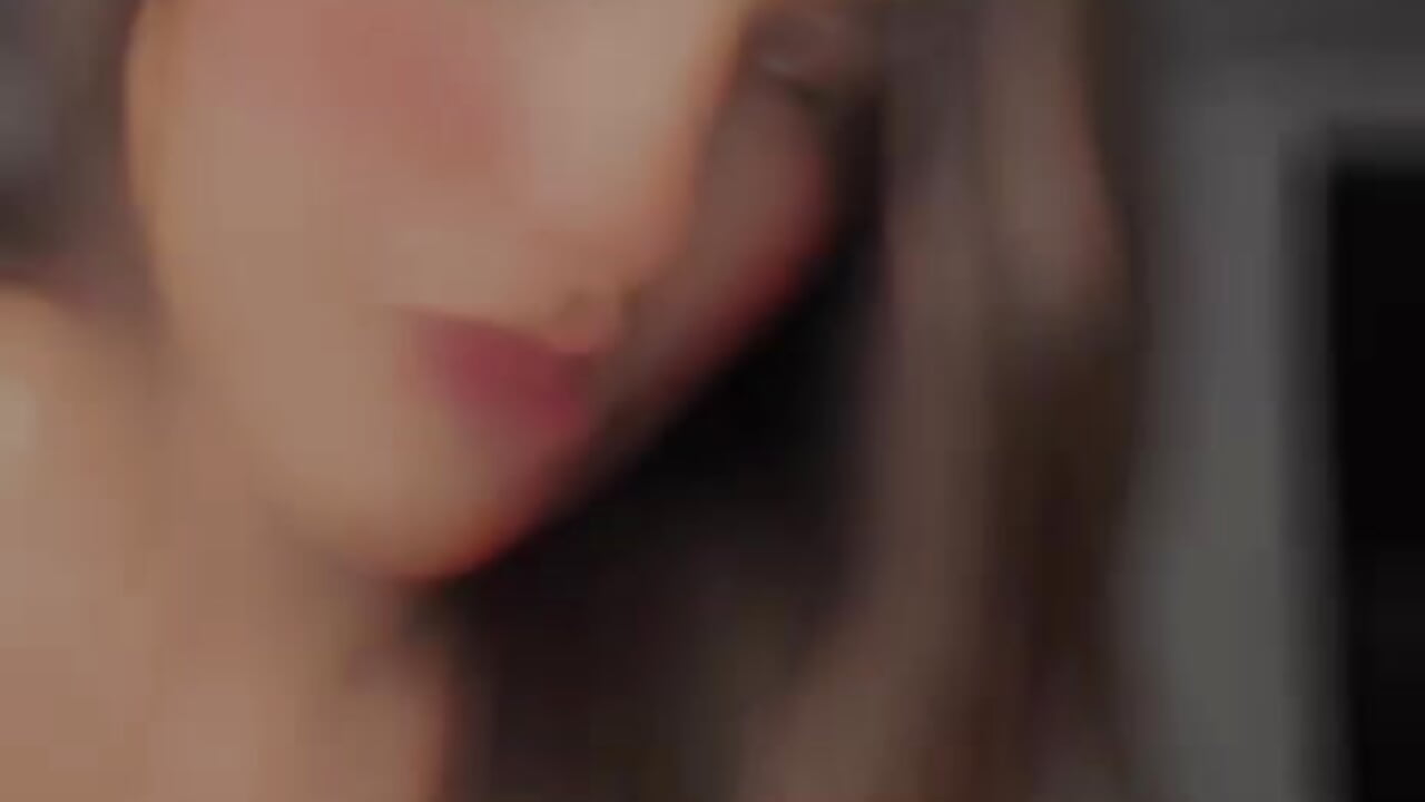 :) - βίντεο μοντέλου engelintense