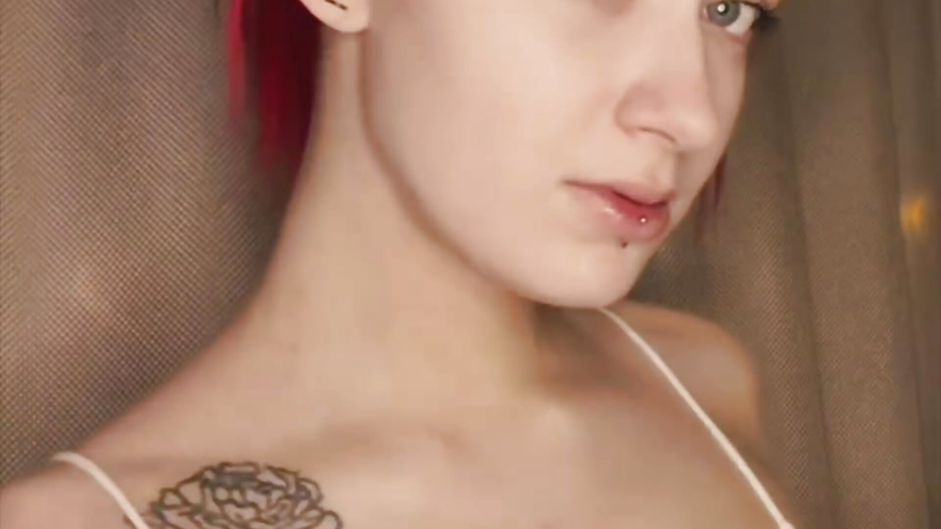 My new vibe - video by EmilySkyline cam model