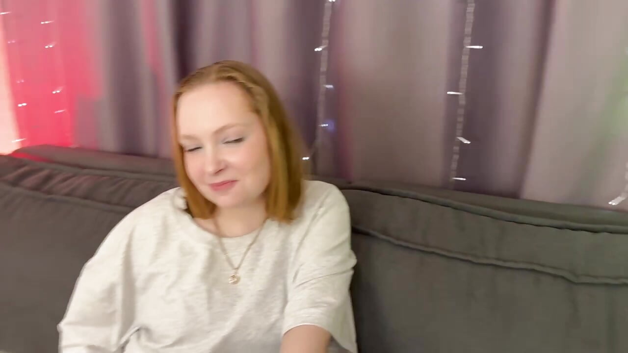 a little bit about me - فيديو من Elizabeth_Walson موديل الكام