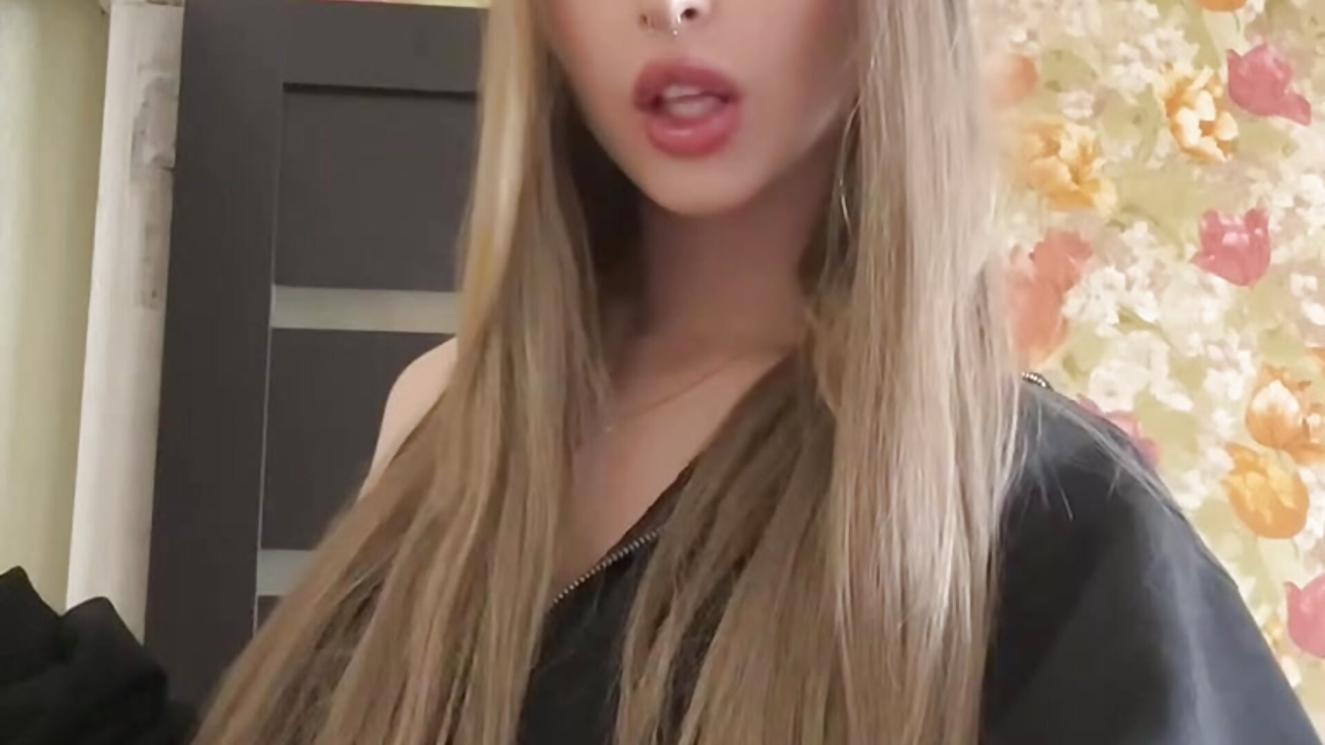 mew - video by AlineBlayzs cam model