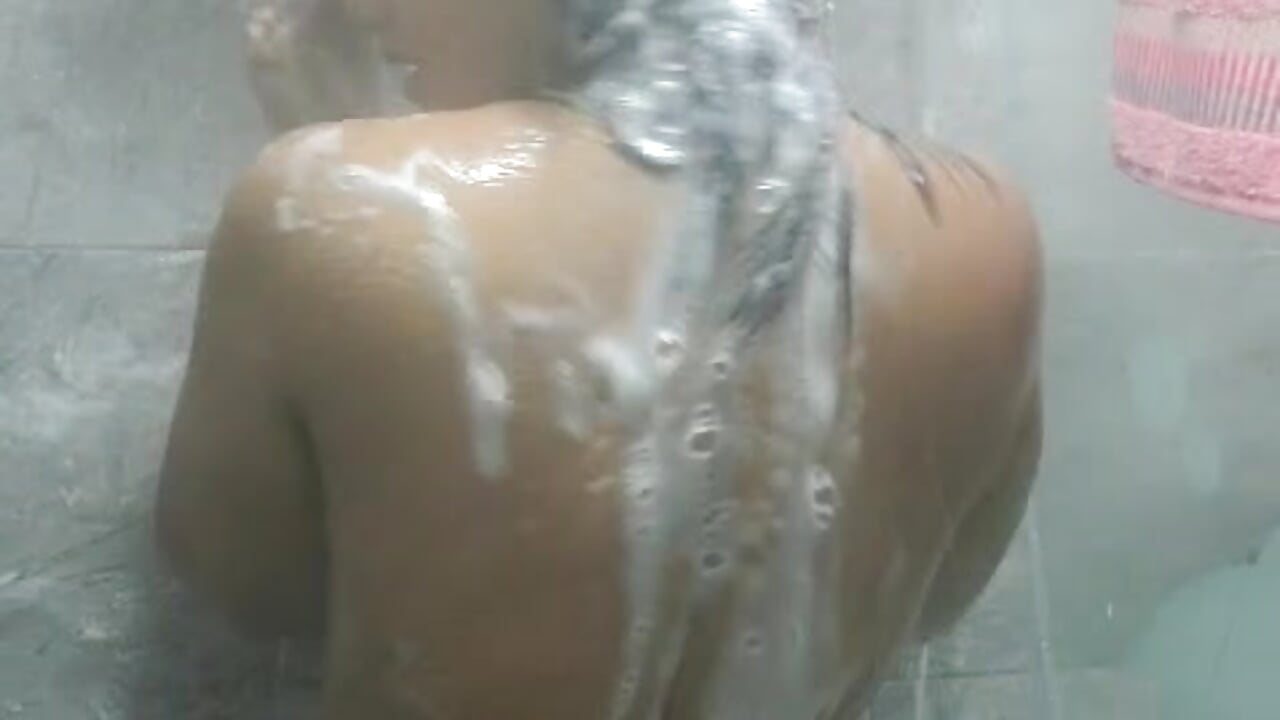 let's shower together - video by katecute88 cam model