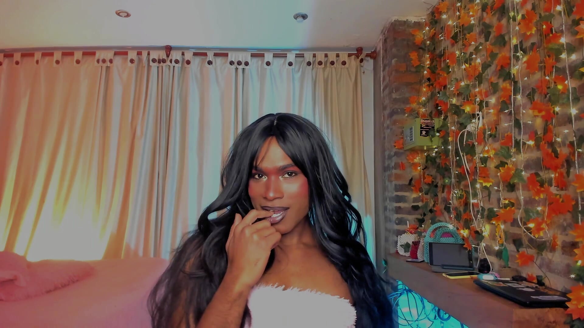 Why you so obsessed with me? 😏🥵 — filmik LaGoldenBitch, modela(-lki) na kamerkach