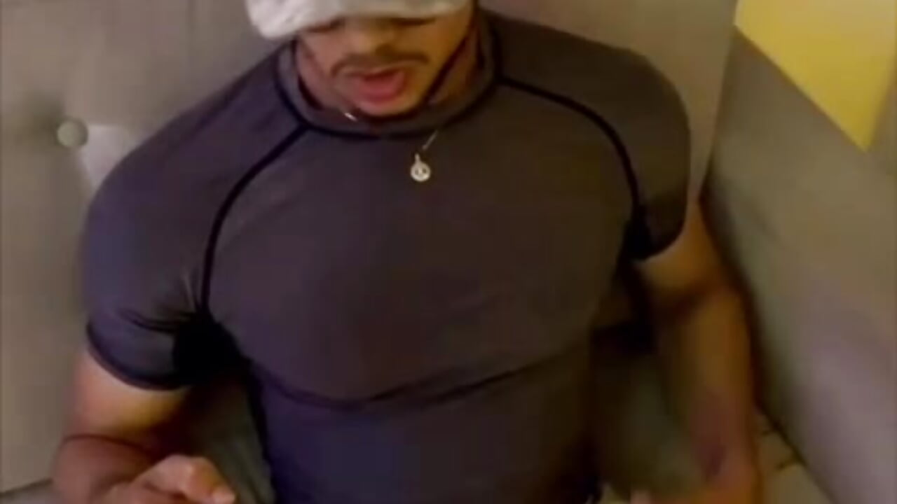 Me singing - Vídeo de Nolan_joness, modelo de vídeos